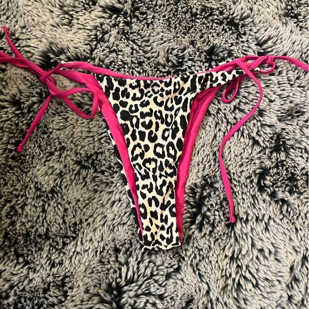 NWOT super cheeky bikini